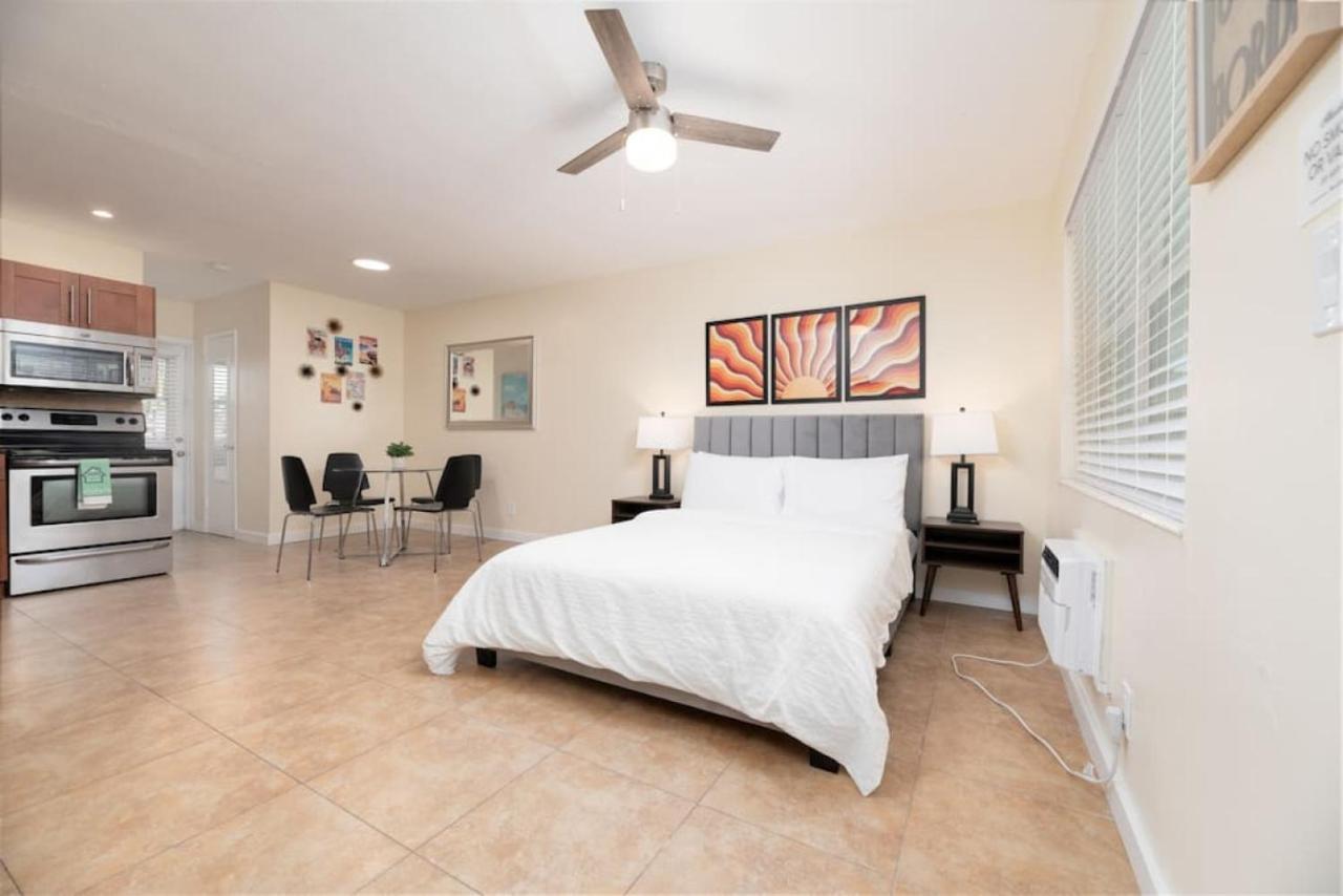 Just Off Wilton Drive Apt 7 Fort Lauderdale Exterior photo