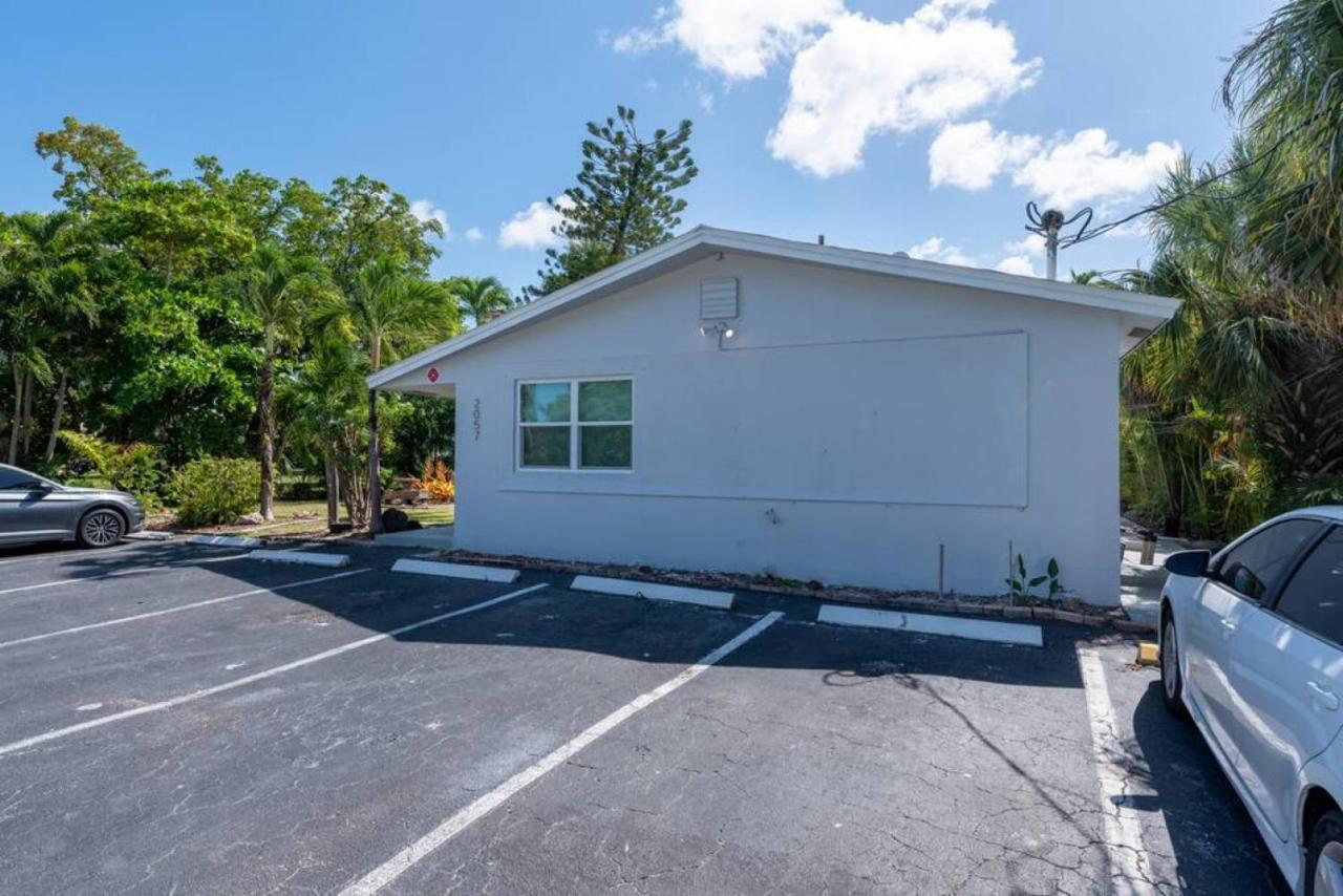 Just Off Wilton Drive Apt 7 Fort Lauderdale Exterior photo